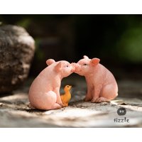 Miniatur-Fee-Kleiner Kuss-Schwein Mit Enten-Tierfiguren-Fee-Gartenbedarf-Terrarium-Figuren von TizzleByTizzle
