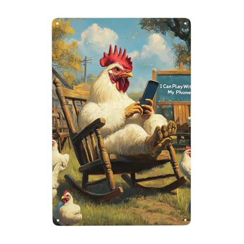 Metallschild Hühner, Blechschild Personalisiert, Ein Großes Huhn Sitzt Auf Einem Schaukelstuhl Auf Einem Bauernhof Mit Einem Mobiltelefon In Der Hand, Deko Geschenk Schild, 20x30cm von TlevadArt