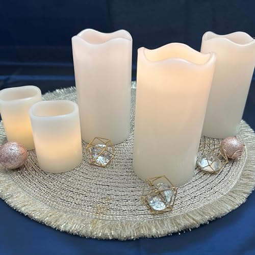 ToCi 4 x LED Kerzen Weiß Ø 7 x 15 cm – Flammenlose Echtwachskerzen mit flackerndem Licht & Timer - LED-Stumpenkerzen mit An-/Ausschalter - Batteriebetriebene Dekokerzen für Advent & Zuhause ToCi 4 x LED Kerzen Weiß Ø 7 x 15 cm – Flammenlose Echtwachskerzen mit flackerndem Licht & Timer - LED-Stumpenkerzen mit An-/Ausschalter - Batteriebetriebene Dekokerzen für Advent & Zuhause von ToCi