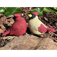 Handgemachtes Paar Kardinalzementfiguren Handgemachtes Paar Kardinalzementfiguren von ToadStoolHome