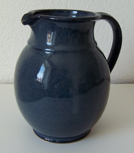 Töpferei Annett Fischer Krug handgetöpfert Höhe 19 cm Volumen ca. 1300 ml (blau) von Töpferei Annett Fischer