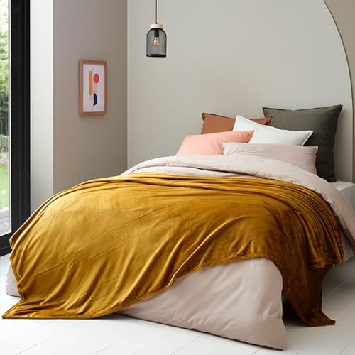 Toison d'or Decke Velvet Microvelours Polyester, einfarbig, 180 cm x 240 cm, Honigfarben von Toison d’or