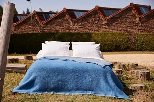 Toison d'or Volta Woolmark Wolldecke, 220 x 240 cm, azurblau von Toison d'Or