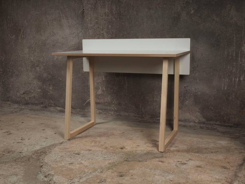 Tojo Kinderschreibtisch kids werk, mit abgerundeten Kanten, Breite 100 cm Tojo Kinderschreibtisch kids werk, mit abgerundeten Kanten, Breite 100 cm von Tojo