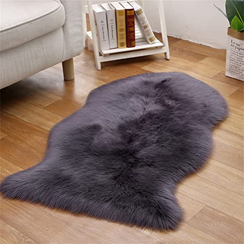 Tomifine Faux Lammfell Teppich, Kunstfell Dekofell Teppich Flauschiger Schaffell Bettvorleger für Schlafzimmer Bett oder Wohnzimmer Sofa Matte (60x100 cm,Dunkelgrau) von Tomifine