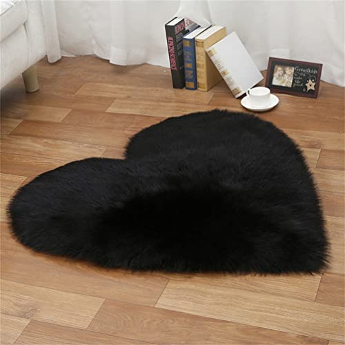 Tomifine Herzform Lammfell Teppich Schaffell Imitat Fell Teppich Kunstfell Matte Sofa-Deco Waschbarer Bettvorleger, Sitzkissen, Dekofell für Stuhl (70 x 90 cm,Schwarz) von Tomifine