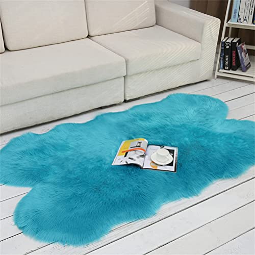 Tomifine Lammfell Schaffell Teppich Faux Fell Teppich Flauschig Kunstfell Teppiche Dekofell Unregelmäßig Bettvorleger Weiche Bodenmatte Sofa Matte (50 x 80 cm,Blau) von Tomifine