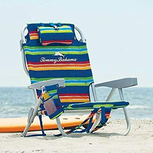 Tommy Bahama Beach Chair 2020 (Yellow Pineapple). von Tommy Bahama