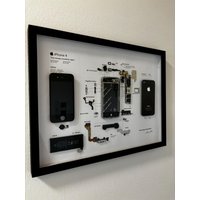 Gerahmtes Iphone 4 Zerlegtes Iphone Wand-Kunst-Geschenke Für Tech & Apple Fans von TommysHouseDesign