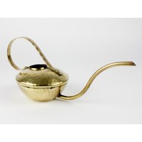 Emil Funk, Vintage Messing Gießkanne Mit Langem Auslauf, Neuruppin - Kunsthandwerk Aus Der Ddr 50Er-60Er Jahre Emil Funk, Vintage Messing Gießkanne Mit Langem Auslauf, Neuruppin - Kunsthandwerk Aus Der Ddr 50Er-60Er Jahre von TomsVintageSalon