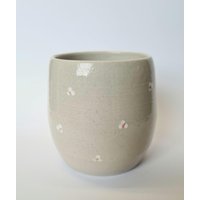 Kleiner Keramik-Trinkbecher Aus Steinzeug Mit Handgemalten Blumen, 170 Ml, Kaffeebecher, Kakaobecher, Handgemacht Kleiner Keramik-Trinkbecher Aus Steinzeug Mit Handgemalten Blumen, 170 Ml, Kaffeebecher, Kakaobecher, Handgemacht von TonzauberMorungen