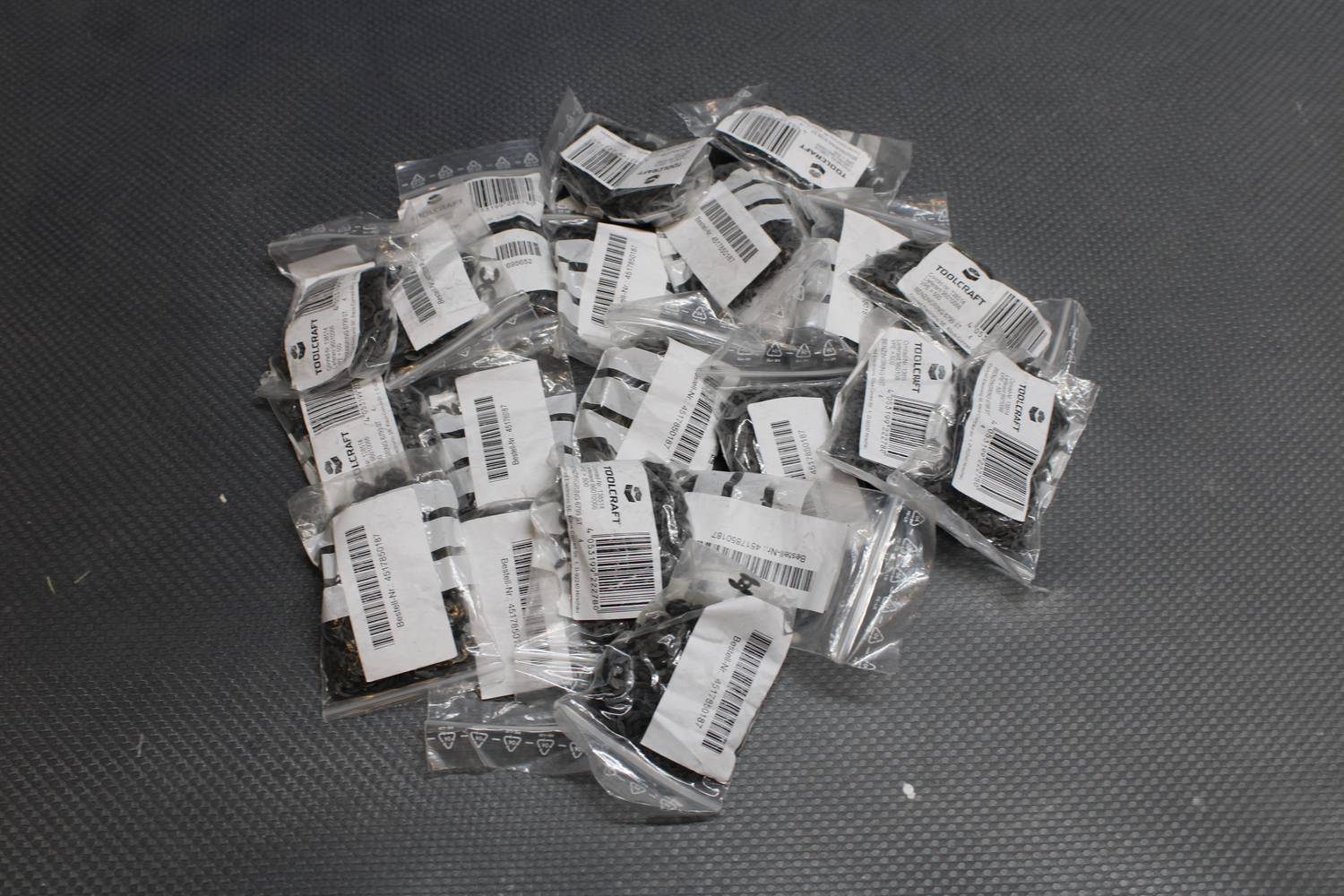 Toolcraft 138514 Sicherungsscheiben 500 St. Innen Durchmesser: 3.3 Mm 21 Stück B-Ware Toolcraft 138514 Sicherungsscheiben 500 St. Innen Durchmesser: 3.3 Mm 21 Stück B-Ware von Toolcraft