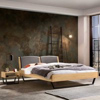 Holz Bett Industriestil mit Metall Bügelgestell Eiche hell und Dunkelgrau von TopDesign