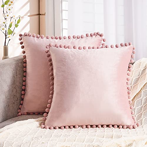 Topfinel 2er Set Samt Kissen mit Pompoms Einfarbig Weihnachten Kissenbezüge Dekorative Kissenhülle Kopfkissen Sitzkissen Dekokissen Couchkisen für Sofa Schlafzimmer Büro Auto 45X45cm Pink von Topfinel