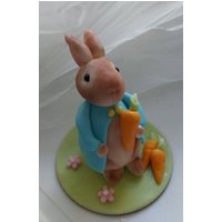 Handgemachter Peter Hase Oder Flopsy Bunny Geburtstag/Taufkuchen Topper Mit Sockel/ Blüte von Toppersnsprinkles