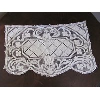 Deckchen Reizendes Antikes Rechteckiges Elfenbein Gehäkeltes 15 "x 10" Deckchen Reizendes Antikes Rechteckiges Elfenbein Gehäkeltes 15 "x 10" von TotallyLinens