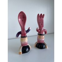 Anthropomorphe Utensilien Salz & Pfefferstreuer - Vintage Handbemalte Überraschungsgabeln Und Löffelstreuer Set von TotallyRadicalRetro