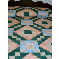 Rund Um Den Block Queen Quilt Rund Um Den Block Queen Quilt von TotallyTogetherUnltd