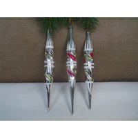 Drei Große Weihnachtliche Eiszapfen. Vintage Weihnachtsbaum Glasschmuck von TouchTheOld