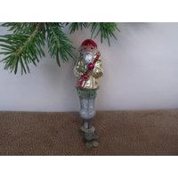 Sicherheit Mit Waffe. Jäger Pistole. Vintage Weihnachtsbaum Dekoration Aus Glas Sicherheit Mit Waffe. Jäger Pistole. Vintage Weihnachtsbaum Dekoration Aus Glas von TouchTheOld