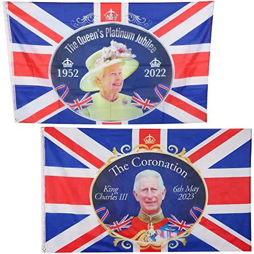 Toyland® Packung mit 2 – 150 cm x 91 cm (5 Fuß x 3 Fuß) königliche Familien-Souvenir-Flaggen – Queen Elizabeth II Platinum Jubilee Flag & King Charles III Coronation Flag – British Decorations von Toyland