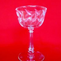 6 Etched Cordial Likörgläser Mit Ausgefallenen Facettierten Stielen Und Optisch Geätzten Blättern von TracyShort10