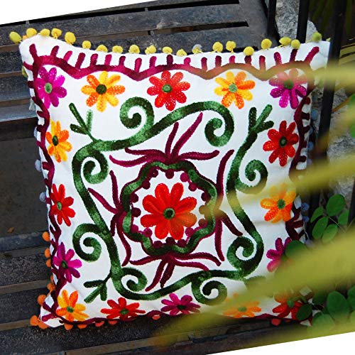 Traditional Jaipur Suzani Kissen, indische Kissenbezug Pom Pom 16 x 16, bestickte dekorative Dekokissen Fall, Baumwolle Outdoor-Kissen, Boho Pillow Shams von Traditional Jaipur