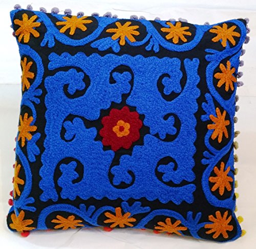 Traditionelle Jaipur Suzani bestickt Kissenbezug 16 x 16, dekorativer Überwurf-Kopfkissen, Indian Outdoor Kissen, Boho Pom Pom kissenrollen von Traditional Jaipur