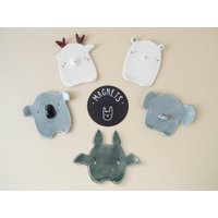 Wildtier-Kühlschrank-Magnete, Handgemachte Keramiktiere Geformte Fliesen Bären-Magnet, Elefanten-Magnet, Fledermaus-Magnet, Koala-Magnet Und von TramaiCeramics