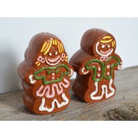 Vintage Lebkuchenmann Und Frau Salz - Pfefferstreuer, Weihnachtsküche, Vintage S&p, Mid Century Kitsch von Trashtiques