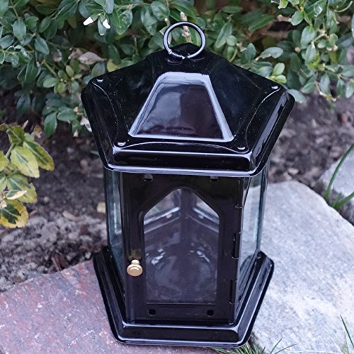 Schwarze Grablaterne mit Tür und Hänger. H 19cm. 1 Stück Schwarze Grablaterne mit Tür und Hänger. H 19cm. 1 Stück von Trauer-Shop