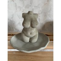 Frau Woman Curvy Body Venus Booty Beton Concrete Deko Dekoration Betondeko Statue Figur Skulptur Frau Woman Curvy Body Venus Booty Beton Concrete Deko Dekoration Betondeko Statue Figur Skulptur von TraumRaumShop