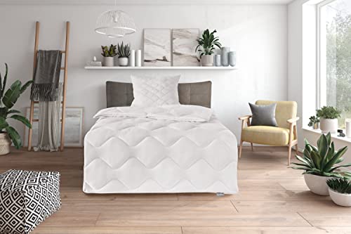 Traumnacht Cozy - Bettenset Leicht, 1 x Bettdecke 135 x 200 Set und 1 x Kopfkissen 80 x 80 cm, Öko Tex zertifiziert, weiß, entwickelt in Deutschland Traumnacht Cozy - Bettenset Leicht, 1 x Bettdecke 135 x 200 Set und 1 x Kopfkissen 80 x 80 cm, Öko Tex zertifiziert, weiß, entwickelt in Deutschland von Traumnacht