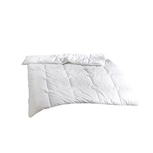 Traumschlaf Thinsulate Bettdecke warm, Füllung: 100% 3M Thinsulate Faser klimaregulierend für Allergiker geeignet 135x200 cm von Traumschlaf