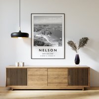 Nelson Reise Print, Poster, Neuseeland Kunstdruck, Schwarzweiß Kunst, Koordinaten Poster Nelson Reise Print, Poster, Neuseeland Kunstdruck, Schwarzweiß Kunst, Koordinaten Poster von TravelDesignLive