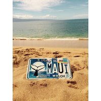 Einzelstück. Nummernschild. Wal. Maui. Hawaii. Strand. Ozean. Reisen. Geschenkidee. Selten. Sammlerstücke. Leben Im Meer. Name Nach Wunsch Einzelstück. Nummernschild. Wal. Maui. Hawaii. Strand. Ozean. Reisen. Geschenkidee. Selten. Sammlerstücke. Leben Im Meer. Name Nach Wunsch von TravelingSoulStudio