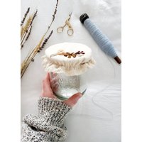 Besticktes Einmachglas Für Sauerteig Starter & Kombucha Scoby/Landhaus Stil Spitze Bonnet Weck Glas Weithalstuch von TreadlesAndThreads