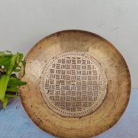 Antikes Goldenes Messing Sieb | Einzigartige Form Runde Reis/Pasta Gemüse Hülsenfrüchte Vintage Küchenutensilien Sammlerstück von TreasureArtefacts