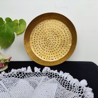 Vintage Messing Körnersieb | Rundes Reissieb Nudelsieb Gemüsesieb Hülsenfrüchte Sieb Küchengeschirr Sammlerstück Vintage Messing Körnersieb | Rundes Reissieb Nudelsieb Gemüsesieb Hülsenfrüchte Sieb Küchengeschirr Sammlerstück von TreasureArtefacts