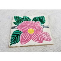 Vintage Seltene Geprägte Blumen-Design-Architektur-Fliese | Florale Dekorative Fliese Keramikfliese |Floral Collectible Embossed Tile Ct99 von TreasureArtefacts