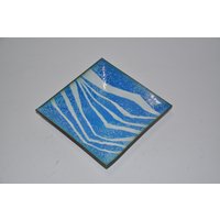 Emaille Auf Metall Handgemachte Kleine Schmuckplatte Blau Und Weiß von TreasureTimeCapsule