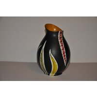 Seltene Brentleigh Ware Schwarz Geschwungene Keramik Vase von TreasureTimeCapsule