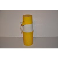 Vintage Senfgelbe Thermoskanne Made in Canada von TreasureTimeCapsule