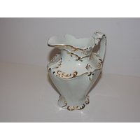 Vintage Weiß Und Gold Glas Krug von TreasureTimeCapsule