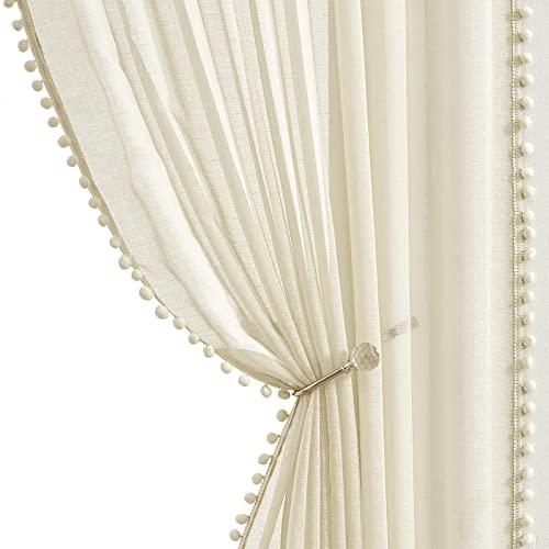 Treatmentex Boho Gardinen mit Pompons Gardinen Ösen 140 cm Breite Transparent Gardinen mit Quasten Kurz Gardinen Voile Ösenschal Dekoschal für Wohnzimmer Schlafzimmer,2 Stücke(140 x 180 cm,Beige) von Treatmentex