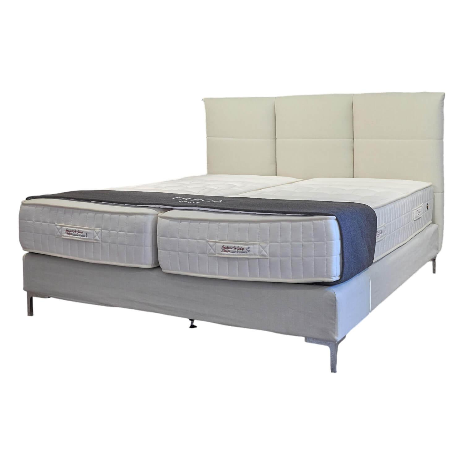 Boxspringbett Moon Bezug Stoff Fuß Colette Inklusive 2 Untermatratzen Omega Spri... von Treca Interiors