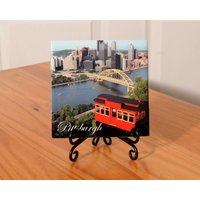Pittsburgh/Steigung Fliese Mit Ständer Pittsburgh/Steigung Fliese Mit Ständer von TreeBudsDesigns