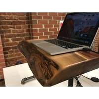 Verkauft Live-Rand Walnuss Stand-Up-Desk-Kit. Verkauft von TreeStoryShop