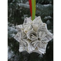 Buch Kusudama Ball, Weihnachtsschmuck. Origami Papierblumen. Geschenk Für Weihnachten. Andere Größen Erhältlich von TreeTownPaper