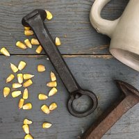 Handgeschmiedeter Eisenbahn Spike Flaschenöffner, Spike, Craft Beer Opener von TreeofLifeForge